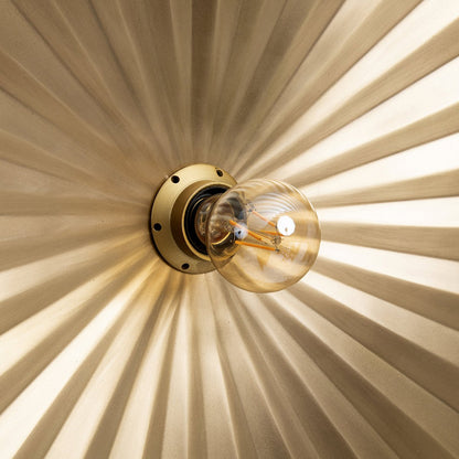 Brass Wall Lamp - The Tsijn Tsjin - Modern Accent Lighting