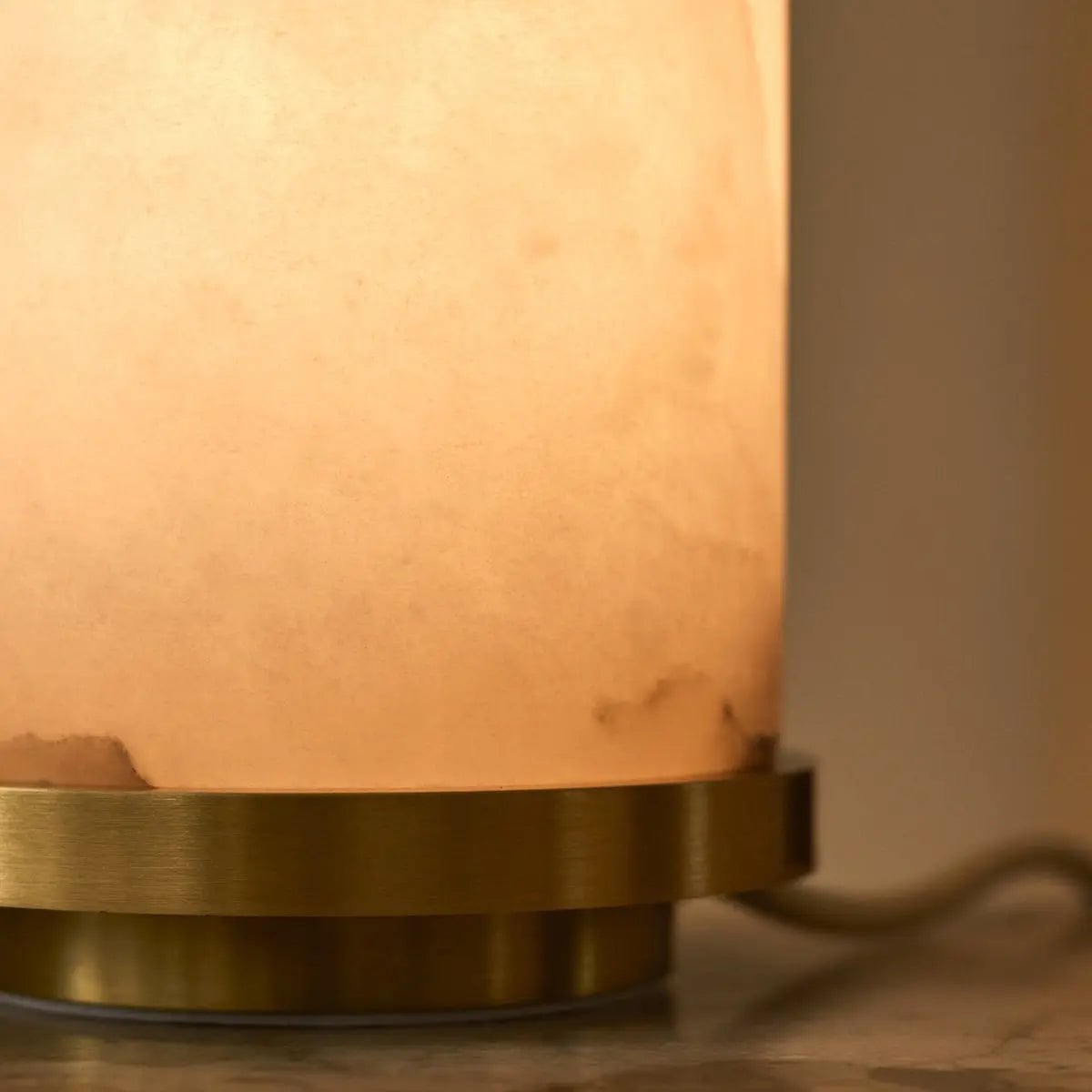 Lampe Mateo Alabastre | Style Élégant & Accents Dorés