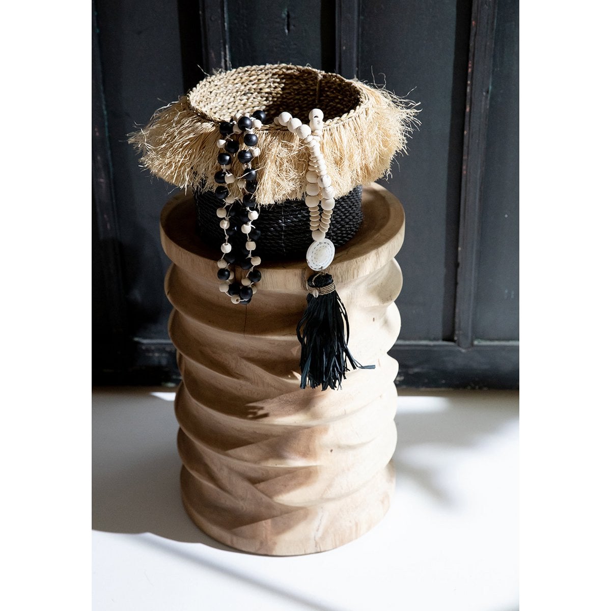 Shell and Wood Necklace - Lovina Natural Black