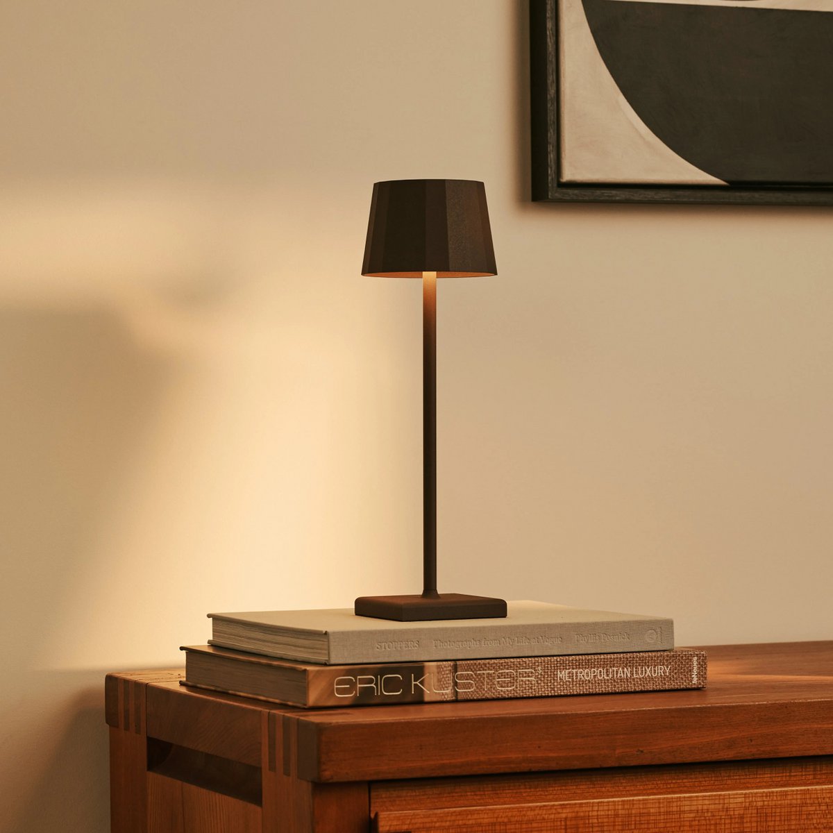 Wouter Mocha Brown Rechargeable Table Lamp | Wireless Charging & 120-Hour Battery Life