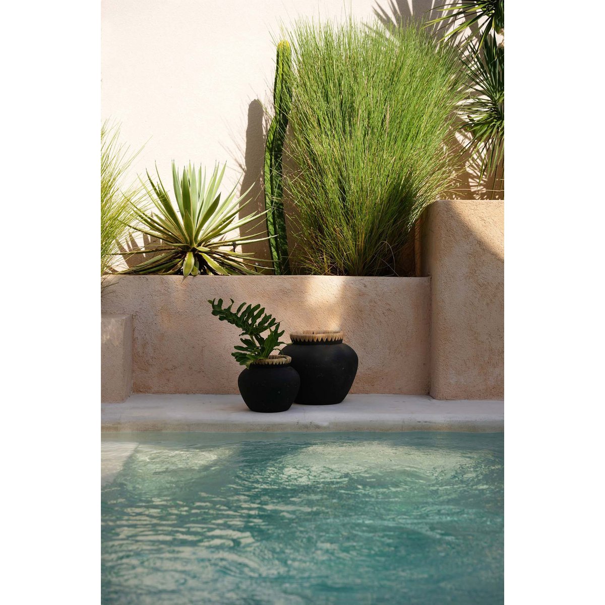 El Jarrón Styly - Negro Natural - L