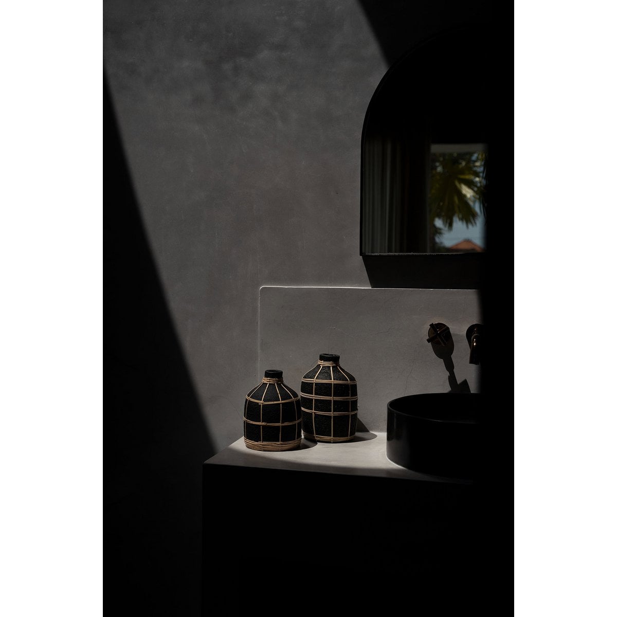 Natural Black Vase - Medium Whoopy Vase