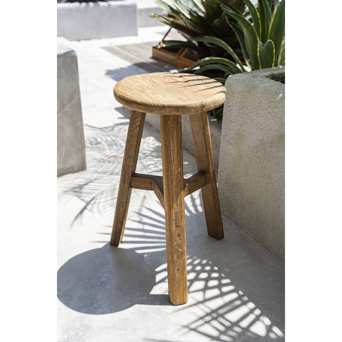 Teak Outdoor Bar Stool – Reclaimed Wood, Weather-Resistant