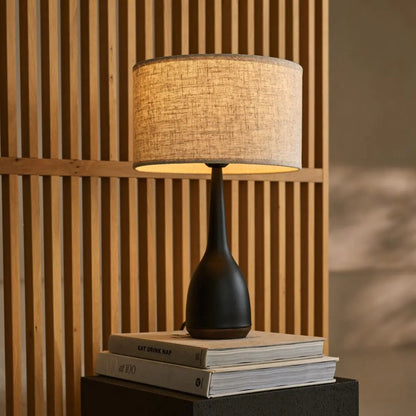 Jacob Black Lamp | Beige Linnenmix Shade & Elegant Lighting
