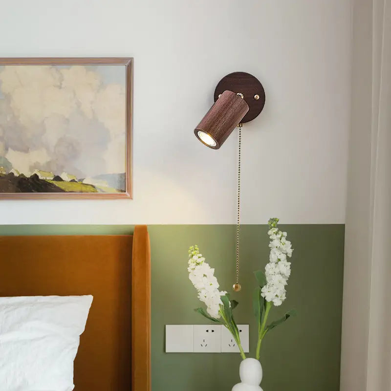 Retro Walnut Wall Lamp – Adjustable LED Spotlight