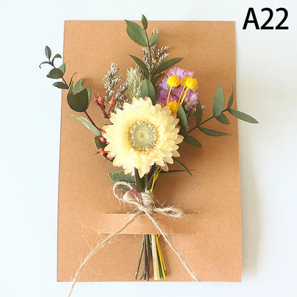 Mini Dried Flower Bouquet - DIY Wedding & Event Decor