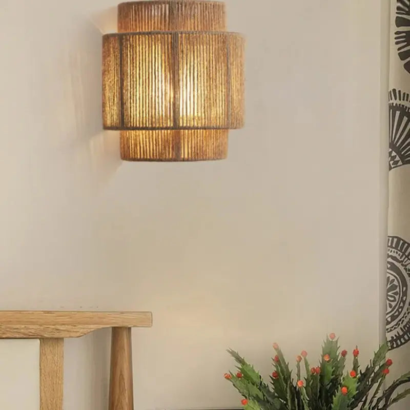 Retro Rattan Wall Sconce – Natural Woven Design