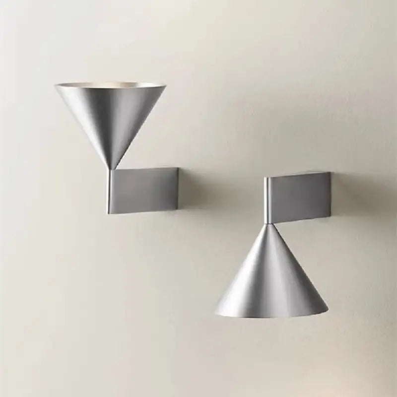 Minimalist Bedside Wall Lamp – Geometric Design for Bedroom