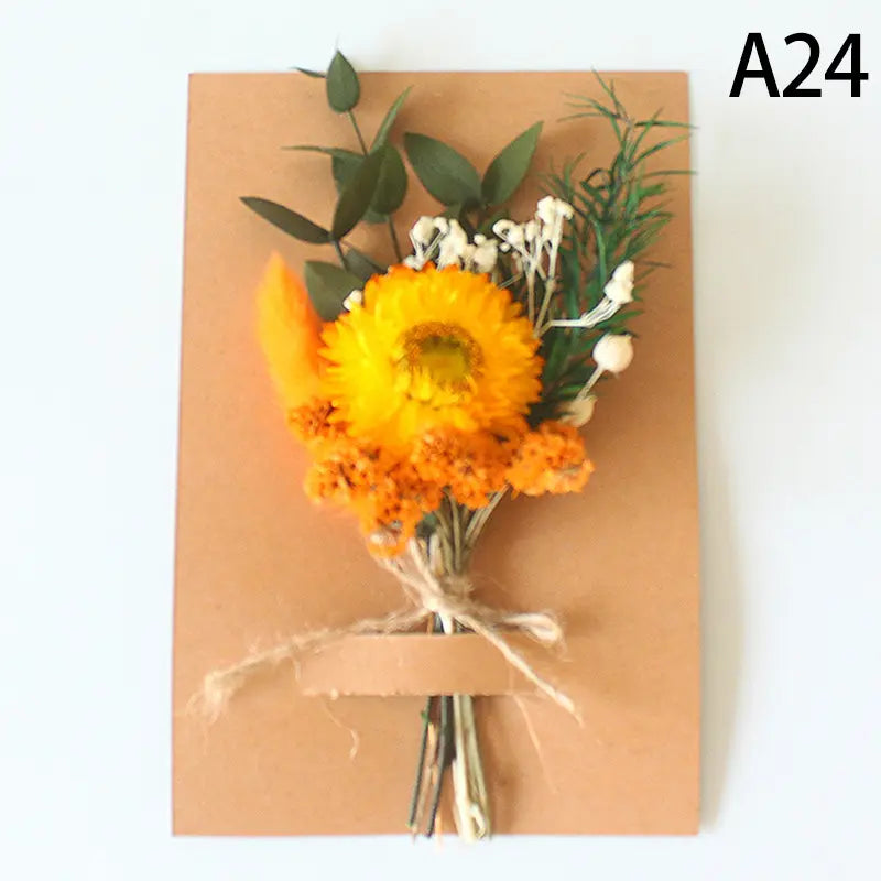 Mini Dried Flower Bouquet - DIY Wedding & Event Decor