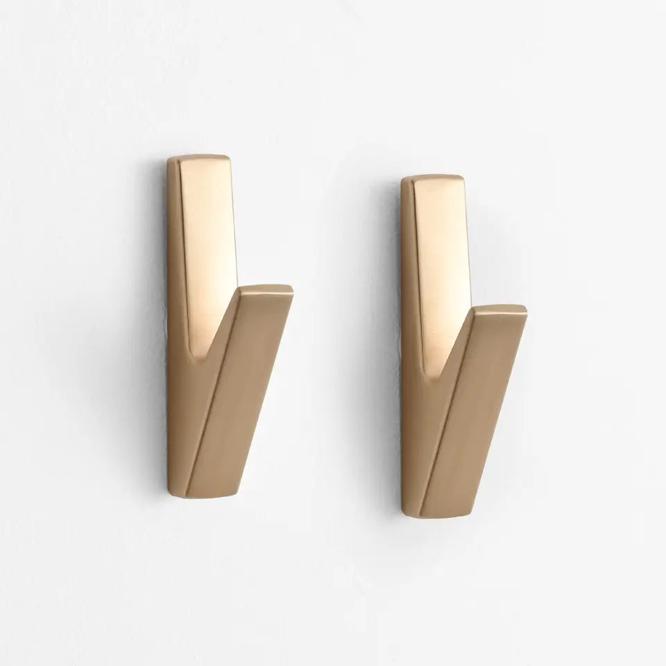 Elegant 5-Pack Matte Robe Hooks For Your Modern Bathroom!