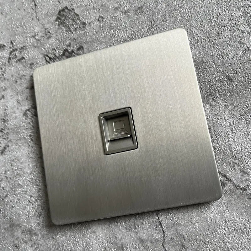 Matte Stainless Steel Wall Switch - USB & EU Outlet | sitezone test 02