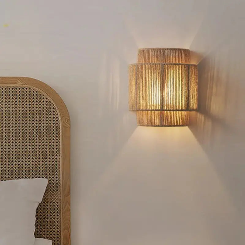 Retro Rattan Wall Sconce – Natural Woven Design