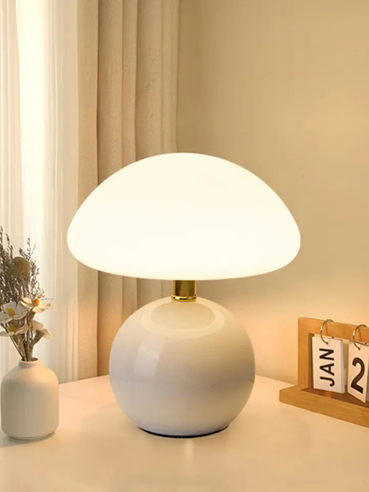 Mushroom Table Lamp - USB Charging & Mood Lighting