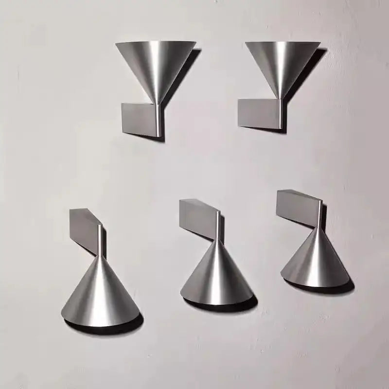 Minimalist Bedside Wall Lamp – Geometric Design for Bedroom