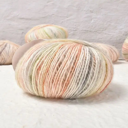 Wizard of Oz Gradient Yarn Ball - DIY Knitting & Crochet