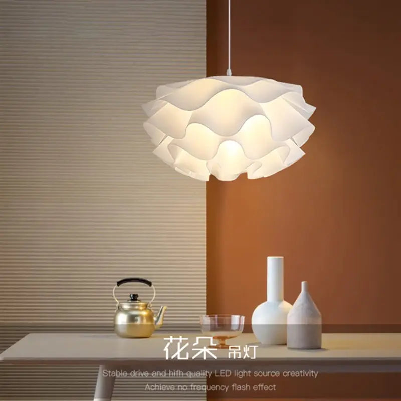 Romantische Blumen-Pendelleuchte für Schlafzimmer, nordischer cremefarbener Wind-Kronleuchter, Wohn- und Esszimmer, moderne Deckenleuchten, Heimdekoration