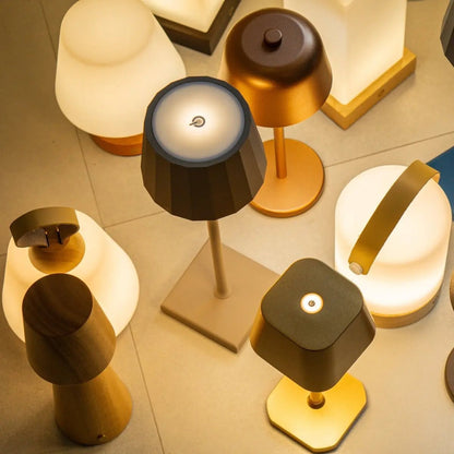 Genopladelig Bordlampe – Brun Koala | Dimmbar & 120-timers batteri