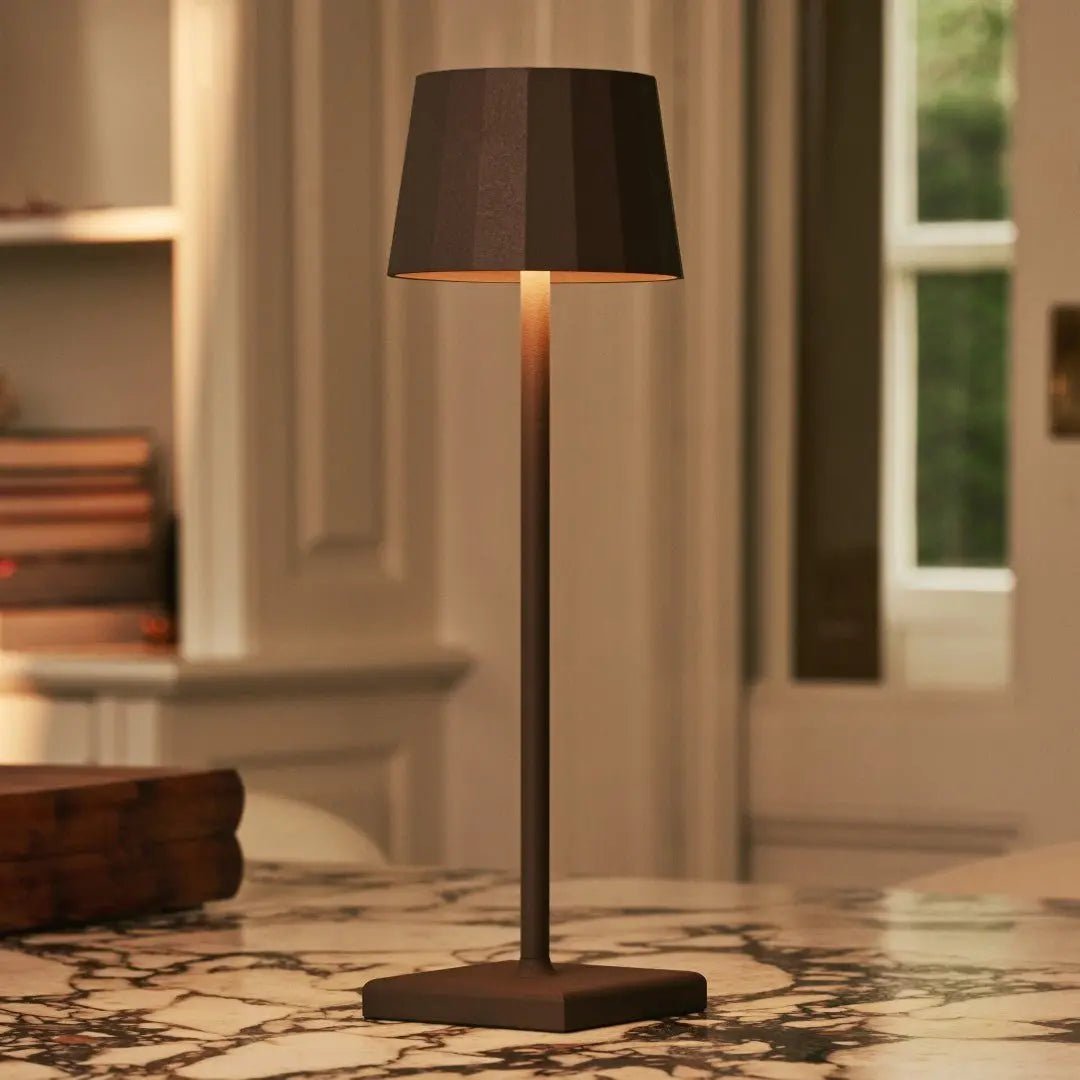 Combi Set Professional | 8 x Wouter Mocha Brown Rechargeable Table Lamps & 1 x Central StationCharging Station