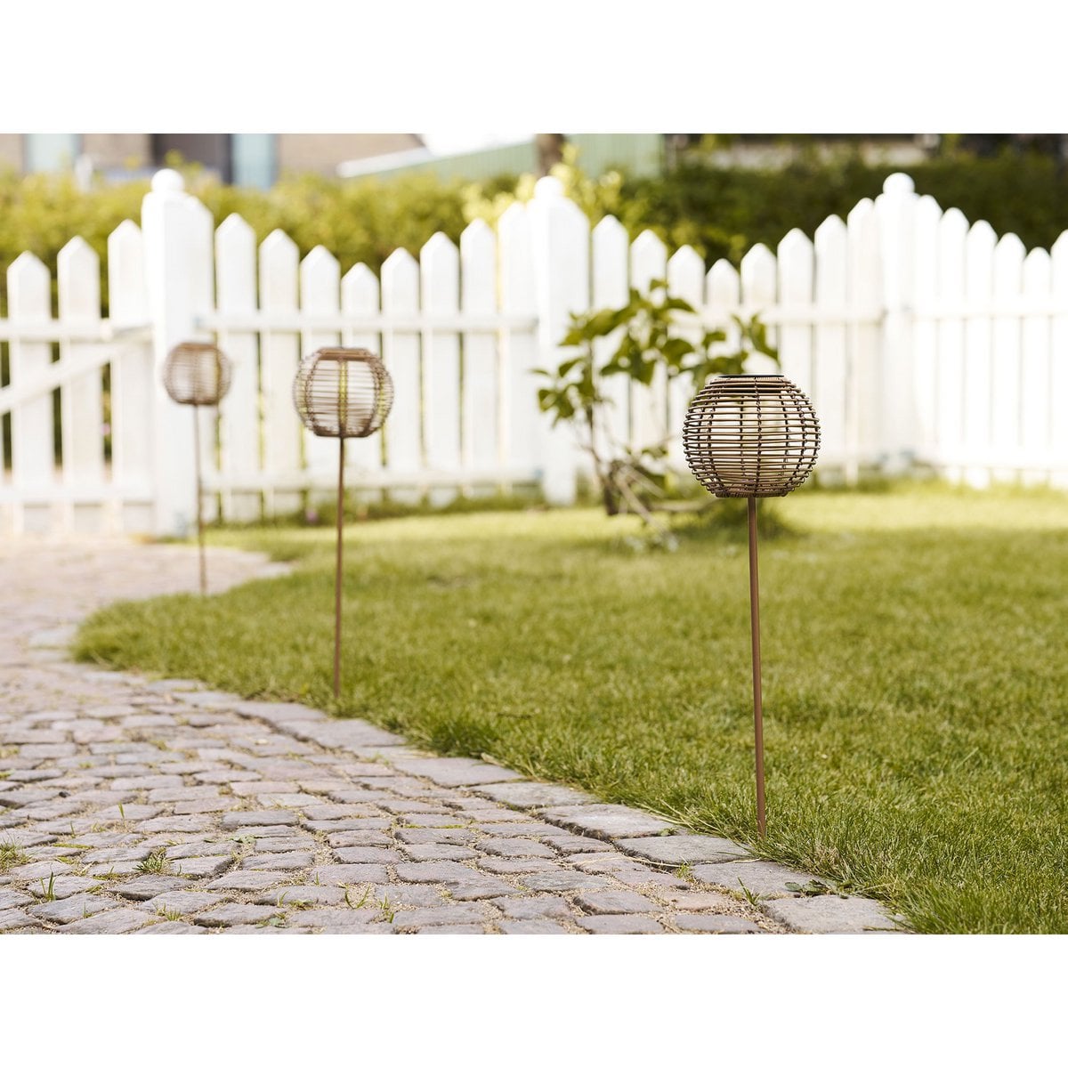 Carlisle Lamp, rechargeable with integrated solar panel, nature