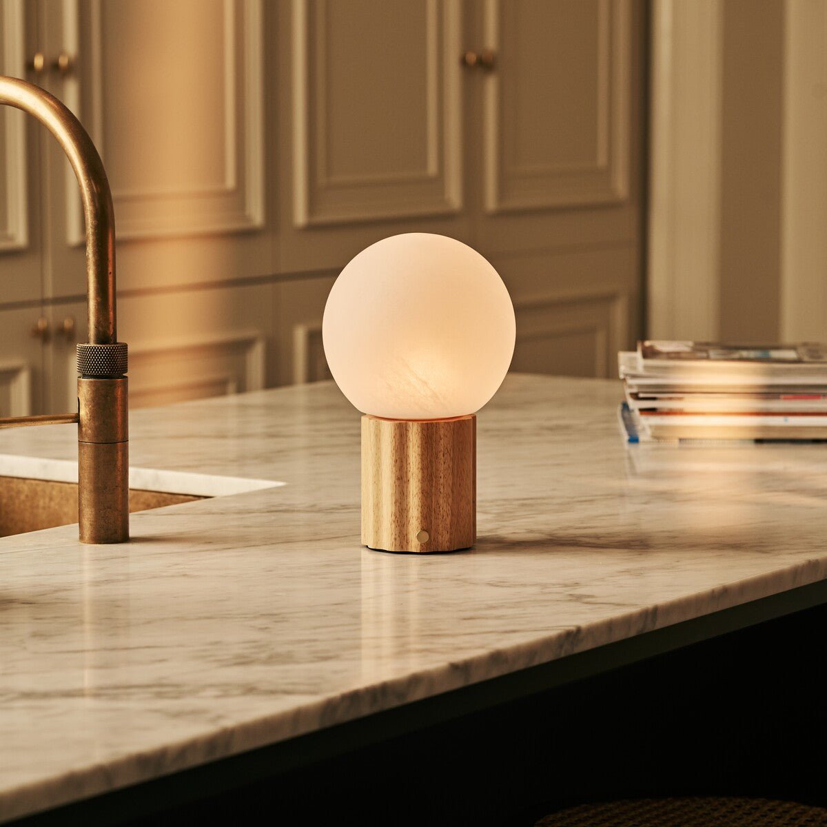 Light Brown Table Lamp – Rechargeable Cordless Lamp with 3 Light Colors