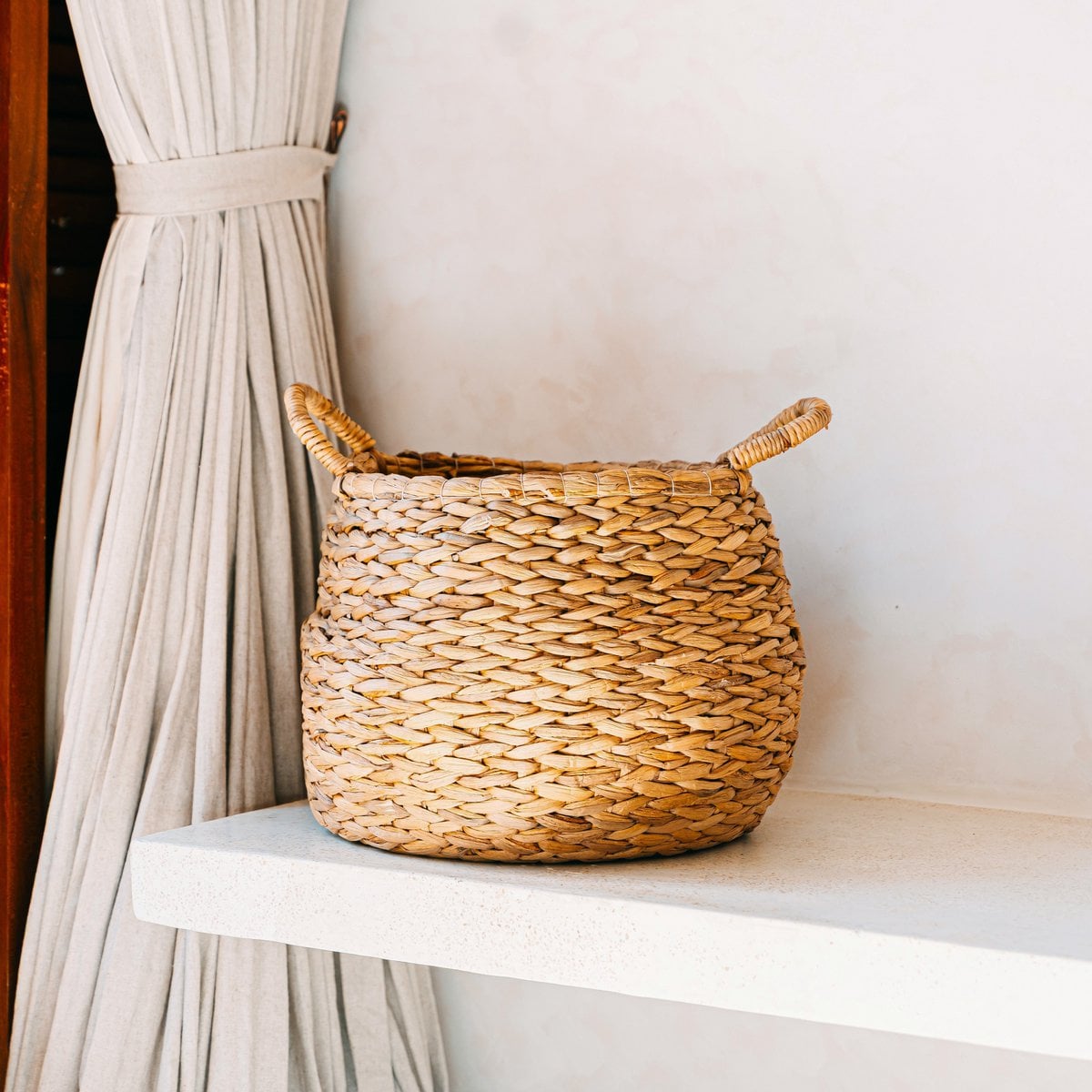 Round Woven Laundry Basket – Bulbous Boho Hamper – Natural Plant Basket – Large Water Hyacinth Storage Basket (2 sizes) CITRA