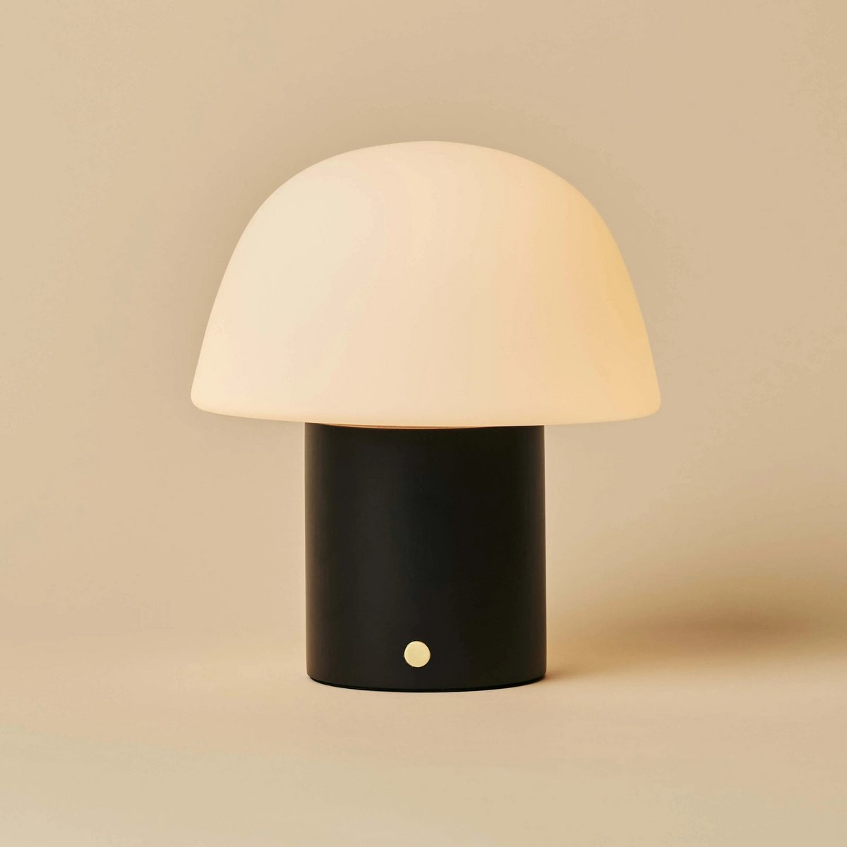 Yannick Black Cordless Table Lamp | Modern, Battery-Powered & Sustainable Design