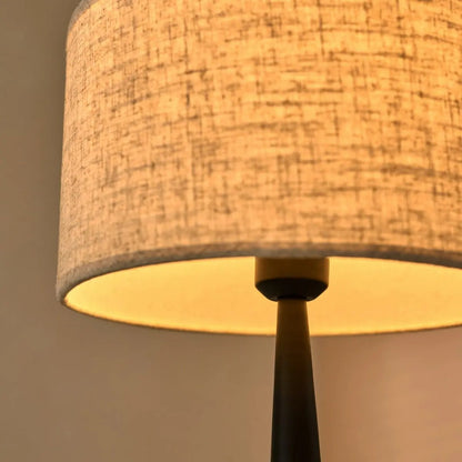 Jacob Black Lamp | Beige Linnenmix Shade & Elegant Lighting