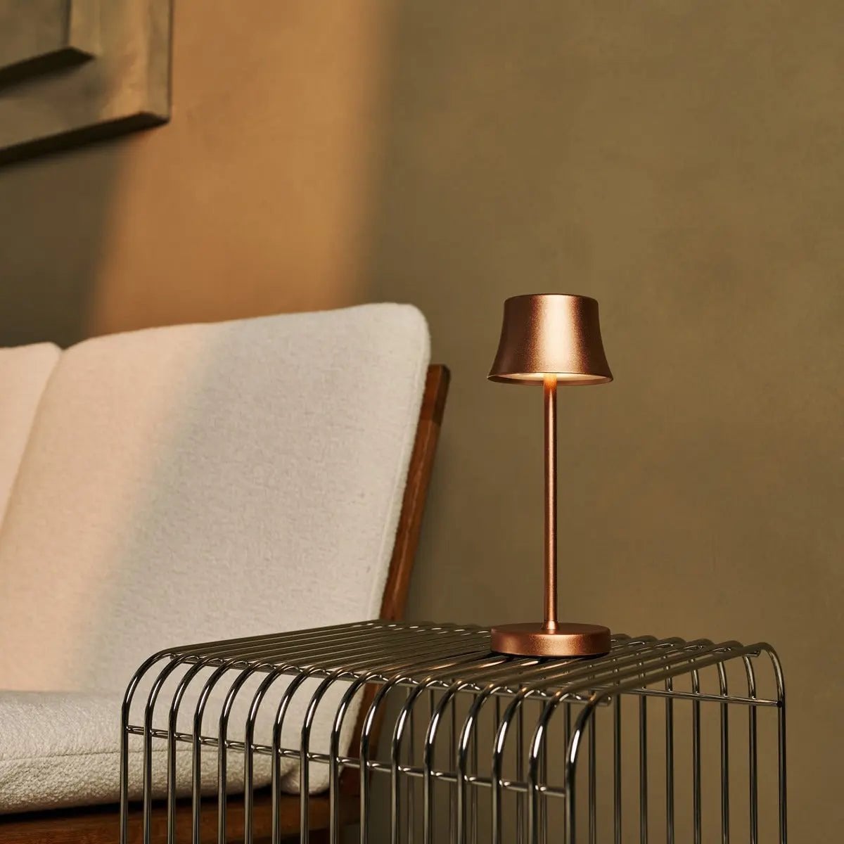 Combi Set Professional | 8 x De Pijp Mini Copper Rechargeable Table Lamps & 1 x Central Station Charging Station