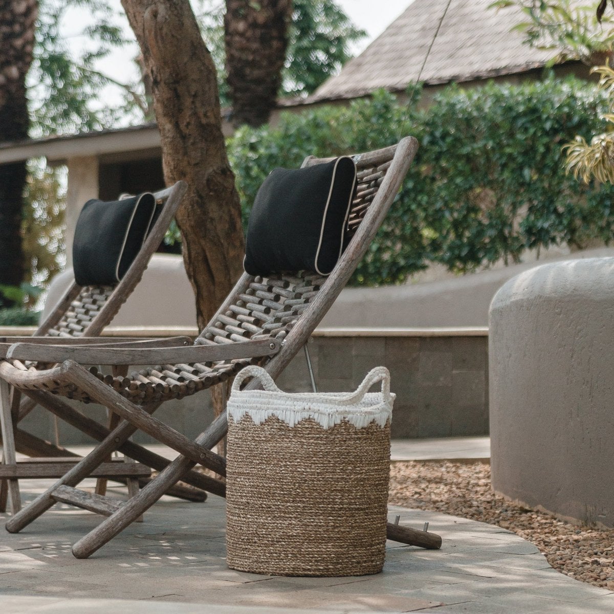 Seagrass Laundry Basket - Large Round Woven Storage Basket, White Cotton