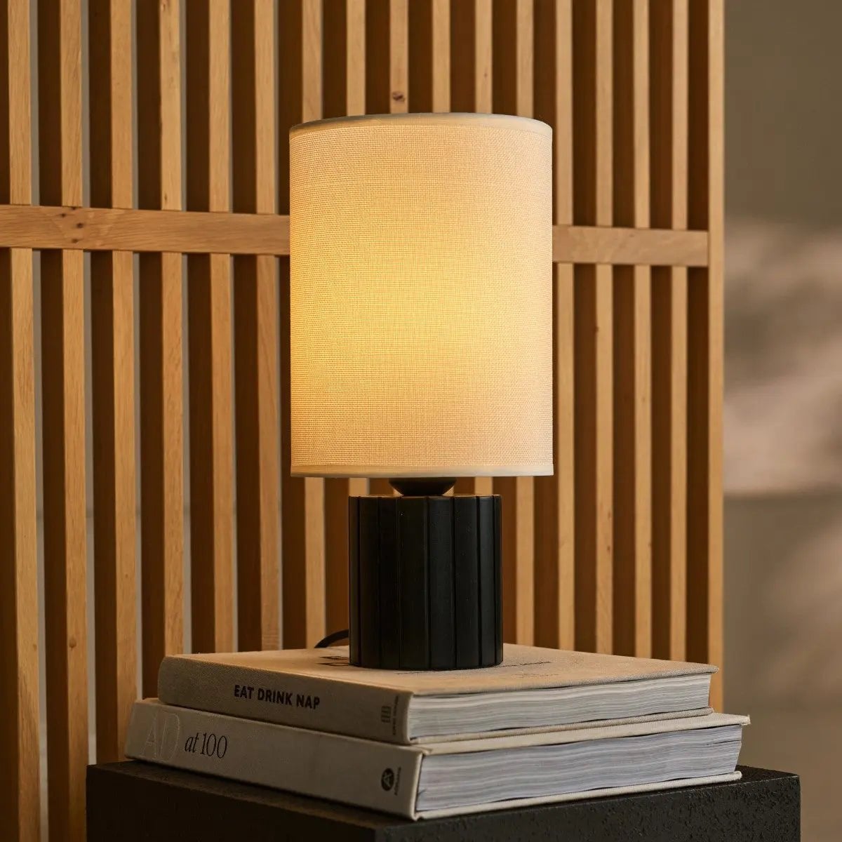 Black Table Lamp with Beige Shade – E27 Cozy Desk Light