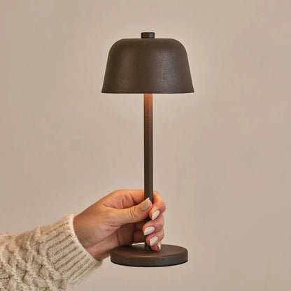 Lámpara de mesa recargable Anton Mocha Brown | Iluminación elegante e inalámbrica