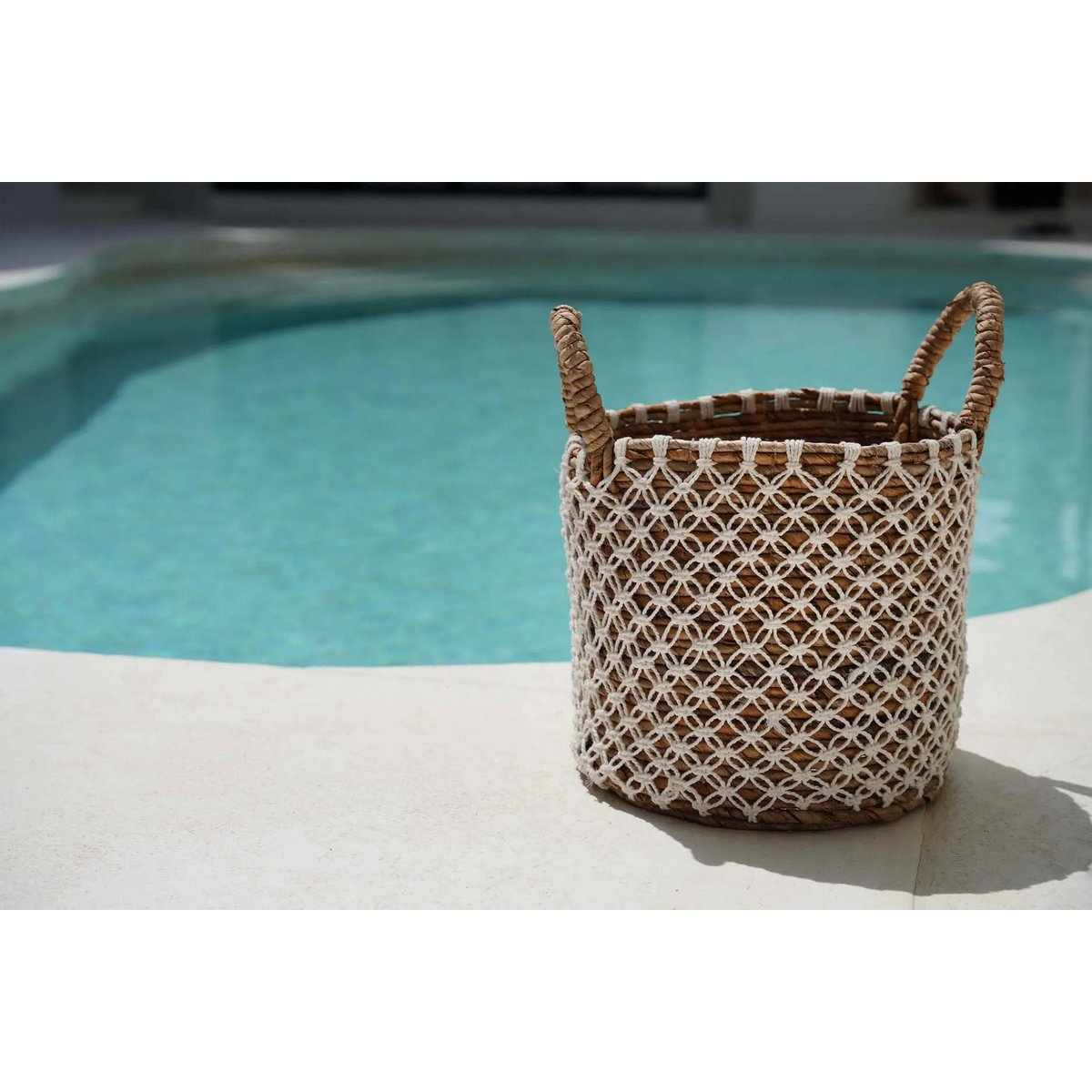 La Cesta de Macramé con Costura Cruzada - S
