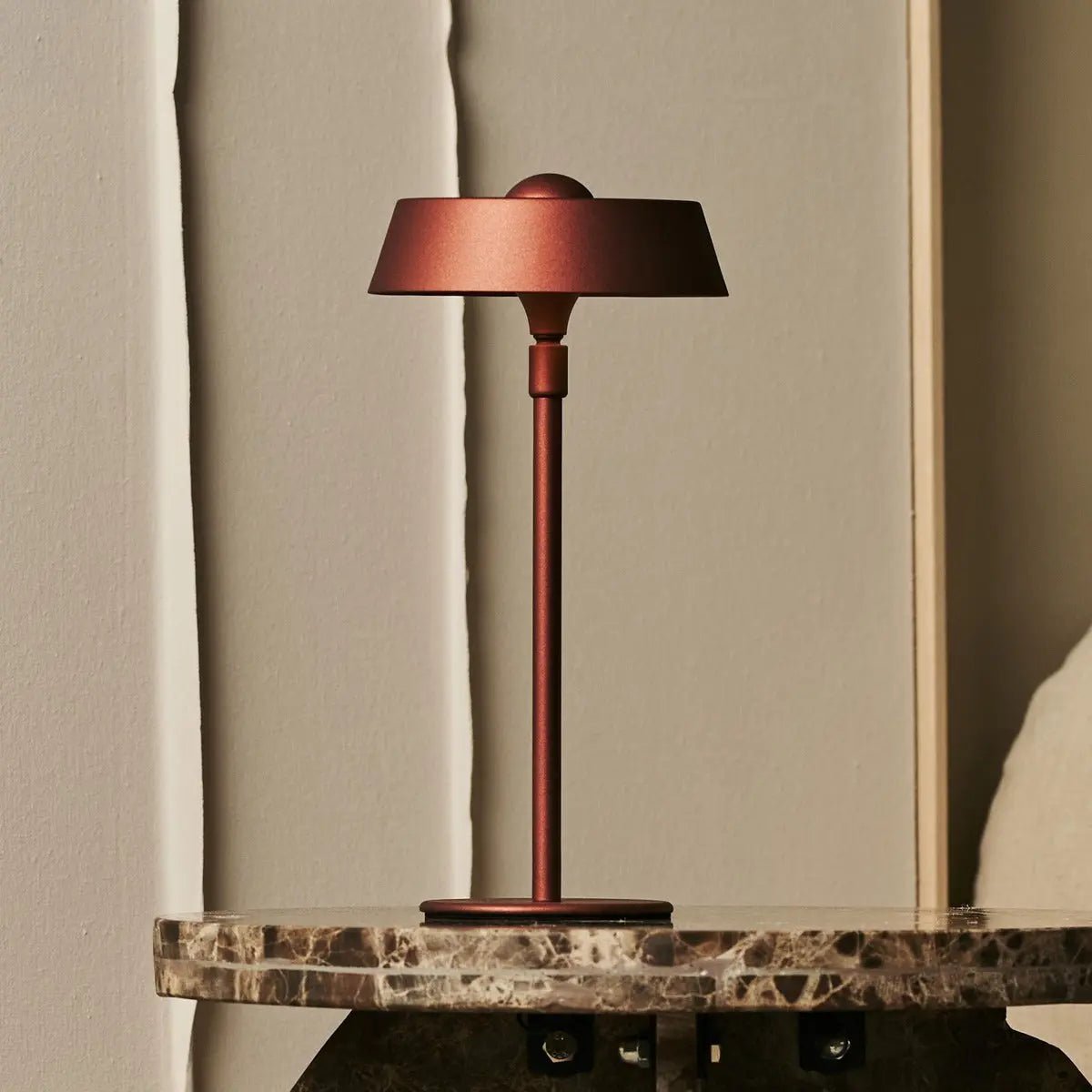 Bronze USB Rechargeable Table Lamp – Minimalist Dimmable Bedside Light