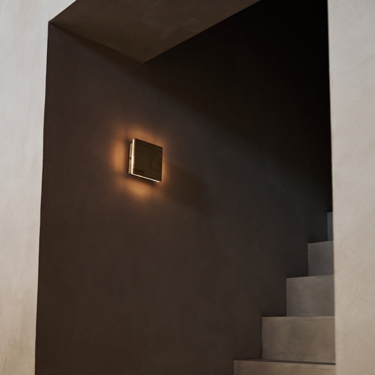 Cordless Wall Light - Light Brown Rubberwood, Rechargeable Dimmable