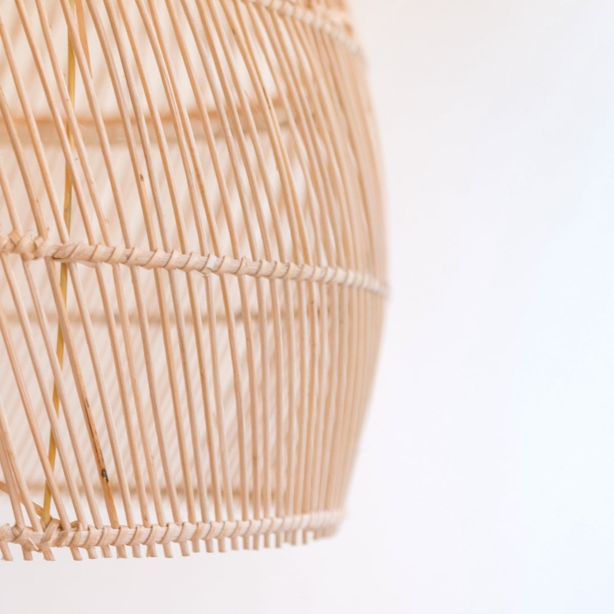 Lampe en raphia | Abattant SEMINYAK
