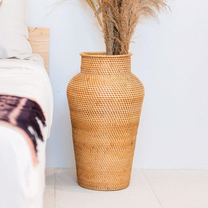 Vase Rond en Rattan Tressé – Grand Vase Décoratif Boho – Vase Haut & Étroit – Vase de Sol Fait Main à partir de Fibres Naturelles (Ø 30 cm) KIDUNG