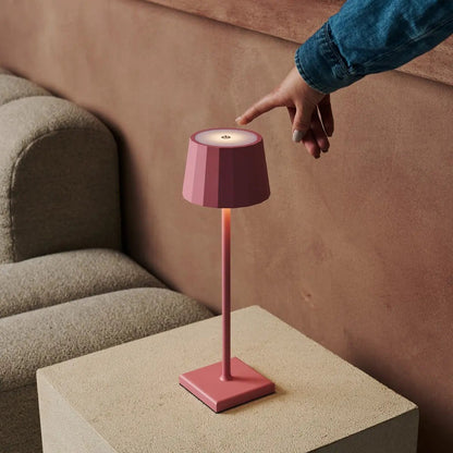 Combi Set Professional | 8 x Wouter Flamingo Pink Rechargeable Table Lamps & 1 x Central Station Charging Station