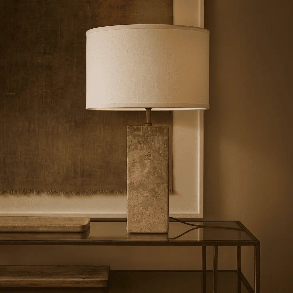 Rosie Travertinlampe | Baumwollschirm & Elegantes Design