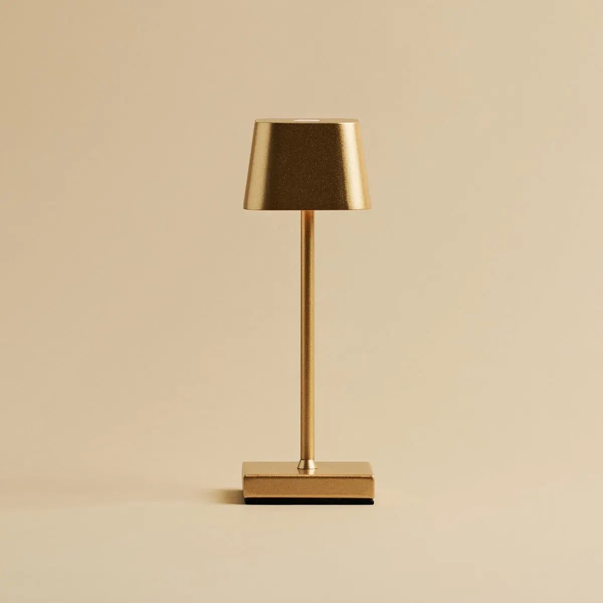 Sarphati Mini Gold Cordless Table Lamp | Rechargeable via Charging Station & 3 Light Modes