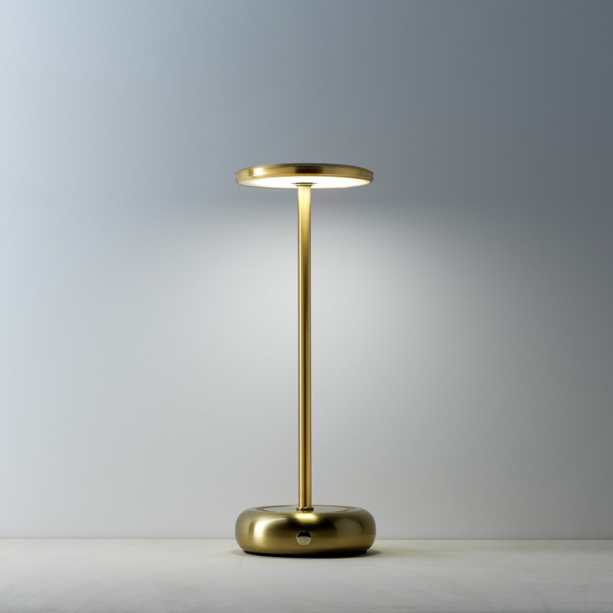 Die Smooth Operator LED-Tischleuchte