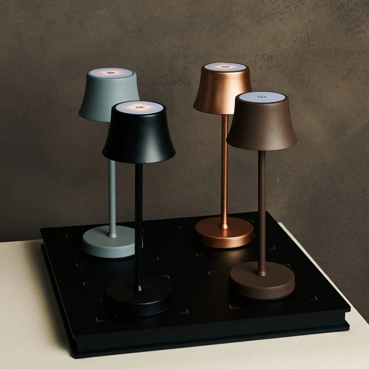 Combi Set | 4 x De Pijp Mini Copper Rechargeable Table Lamps & 1 x Amstel Charging Station