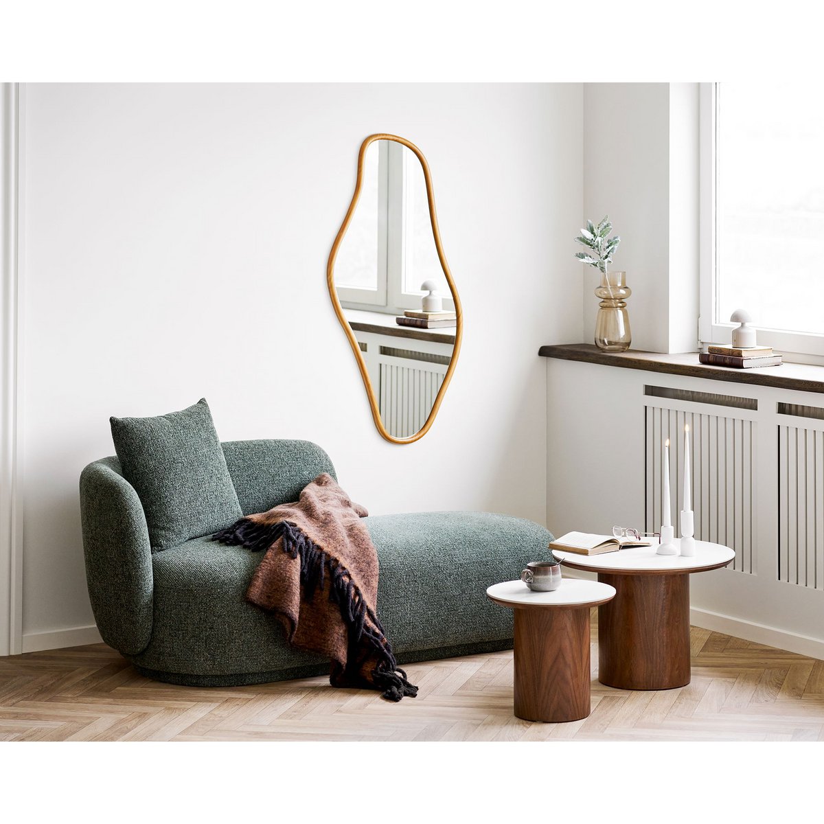 Noli Coffee table, ceramic table top/ash veneer, white/dark brown, ø60x42 cm