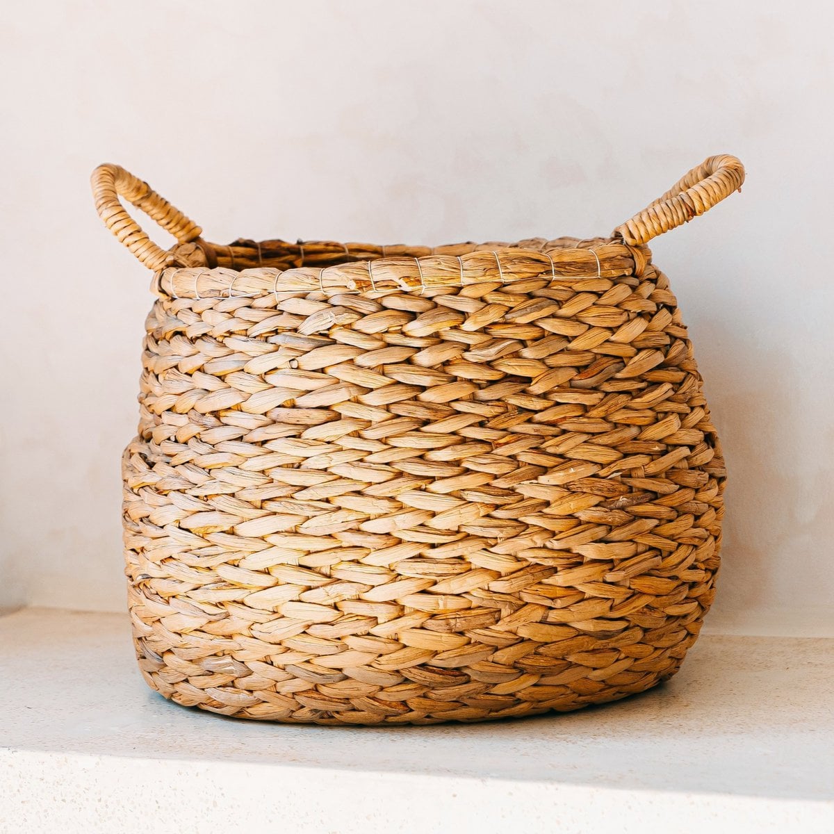 Round Woven Laundry Basket – Bulbous Boho Hamper – Natural Plant Basket – Large Water Hyacinth Storage Basket (2 sizes) CITRA