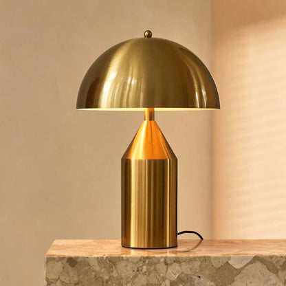 Otto Gold Dressoir Lamp – Stylish Metal Table Lamp for Any Room