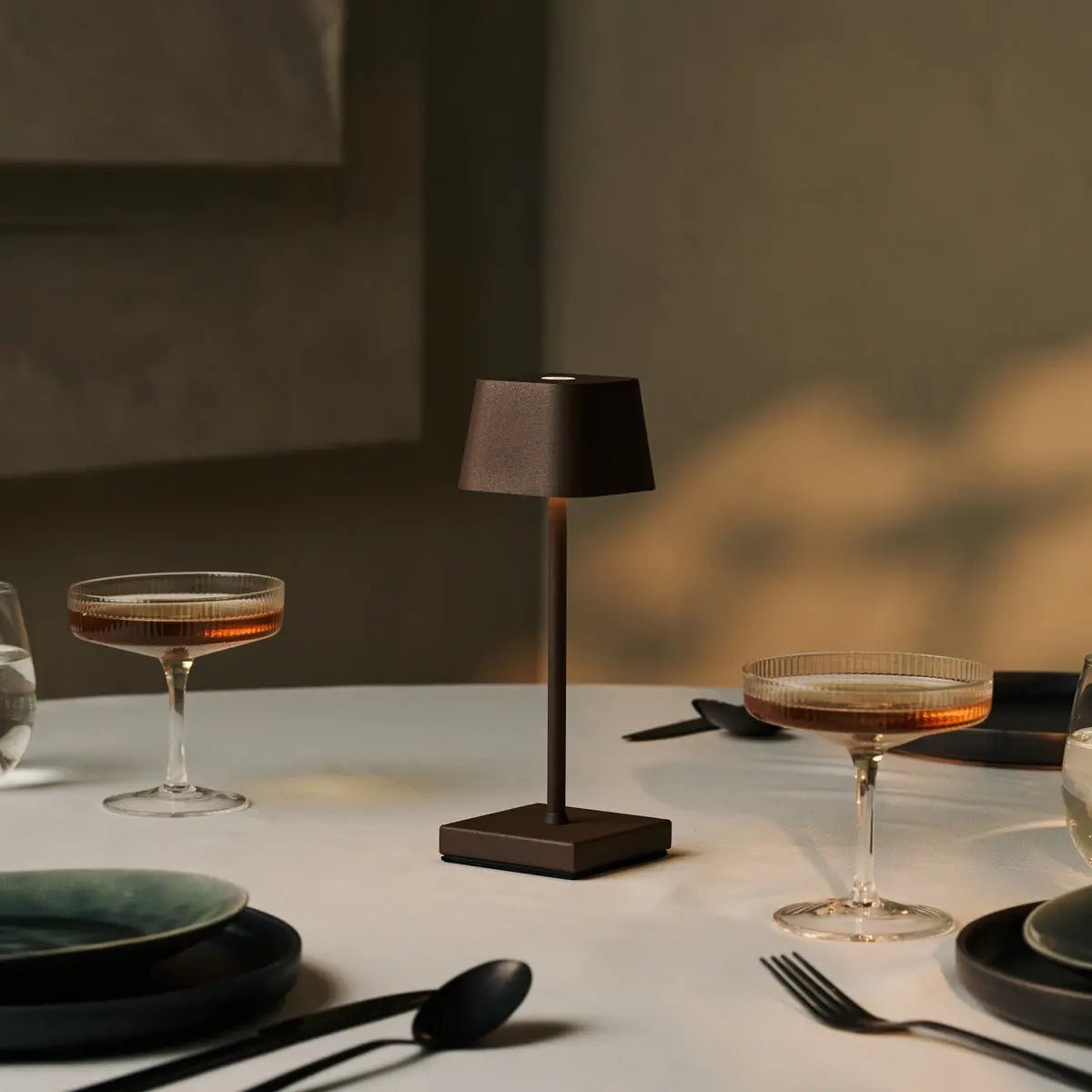Sarphati Mini Mocha Brown Cordless Table Lamp | Rechargeable via Charging Station & 3 Light Modes