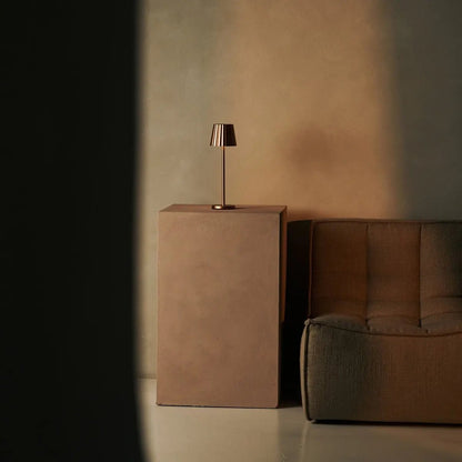 Ensemble Combi Professionnel | 4 x Lampes de Table Rechargeables Maya Cuivre & 1 x Station de Recharge Amstel