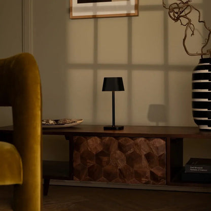 Black Rechargeable Table Lamp Cordless - Ava | Tavellio