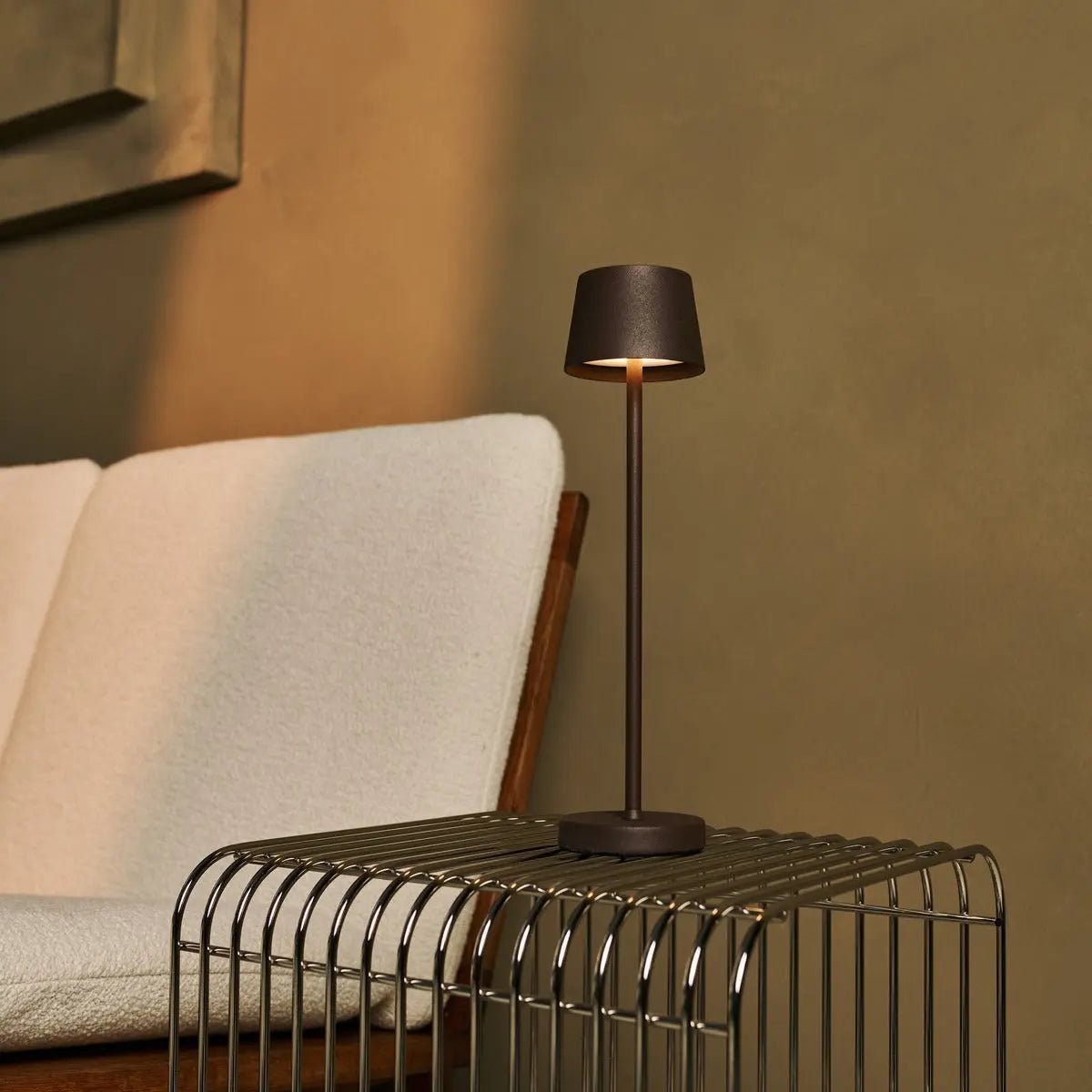 Combi Set Professional | 4 x Vondel Mini Mocha Brown Rechargeable Table Lamps & 1 x Amstel Charging Station