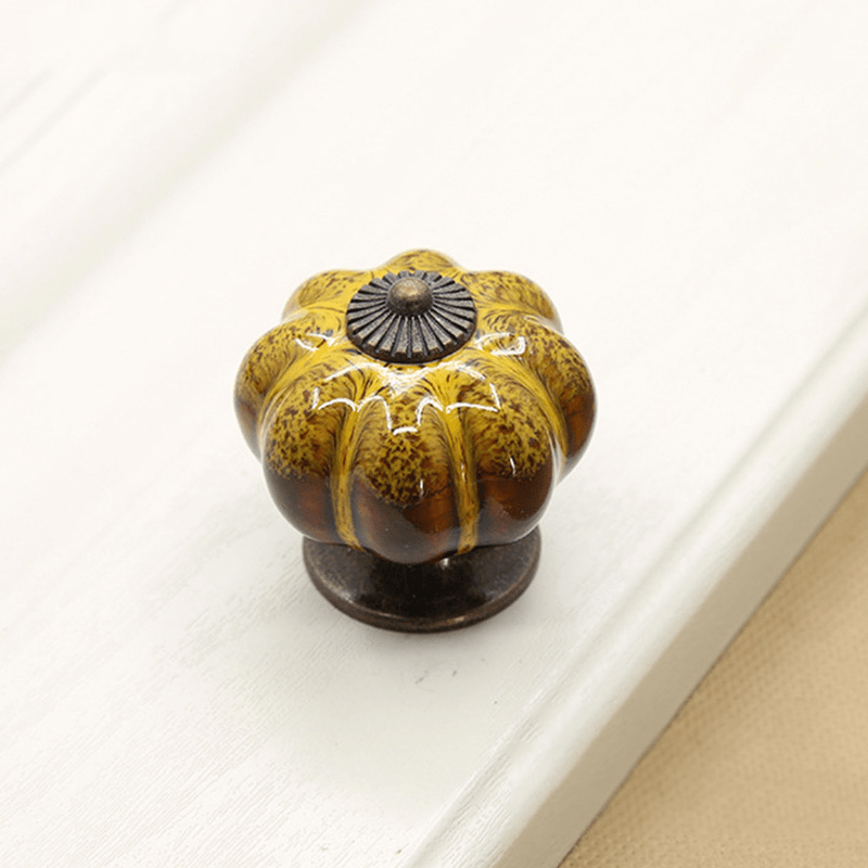 Classic Colorful Knob | Metal & Ceramic - JUGLANA