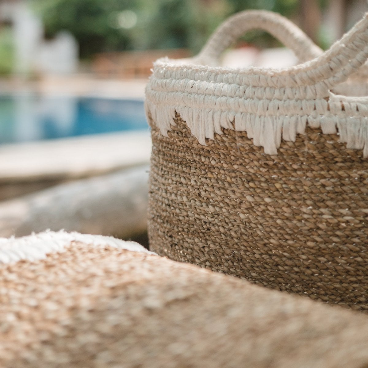 Seagrass Laundry Basket - Large Round Woven Storage Basket, White Cotton